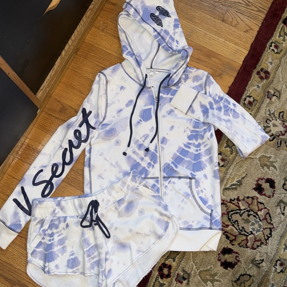 Victoria’s Secret Tie-dye Set